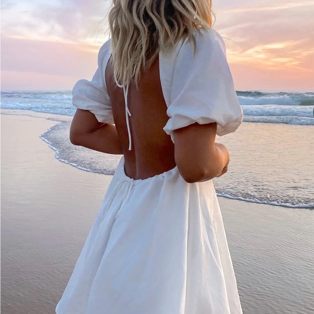 Chic Backless White Dress